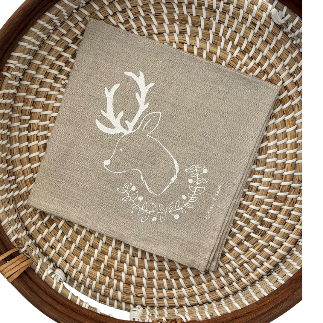 Christmas Deer and Garland Linen Napkins - White (Set of 4)