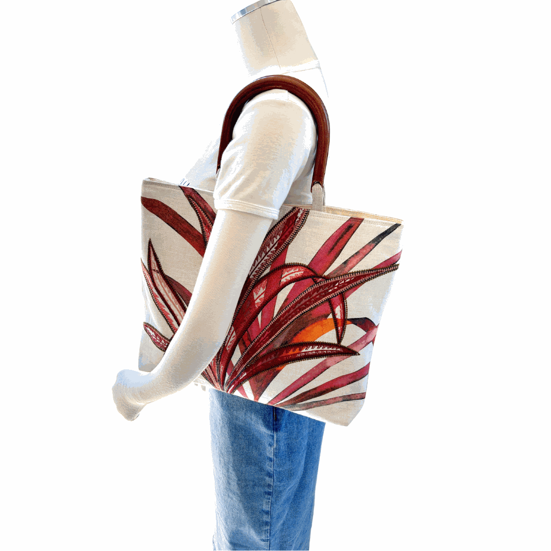 Port Douglas Days Large Shopper with Horse Shoe Handles (Red)