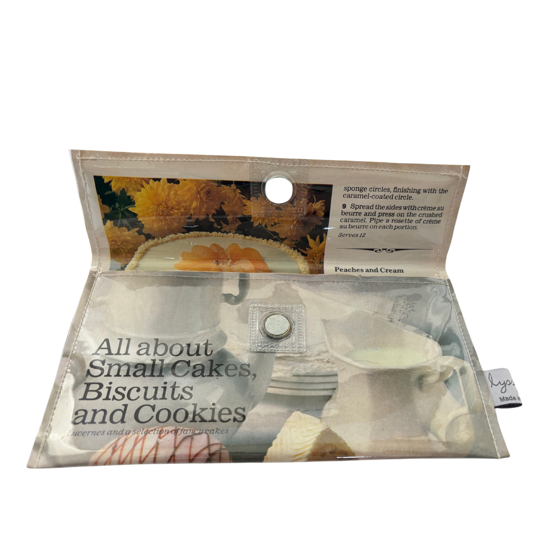 Retro Recipe Wallet - Small Cakes, Biscuits and Cookies