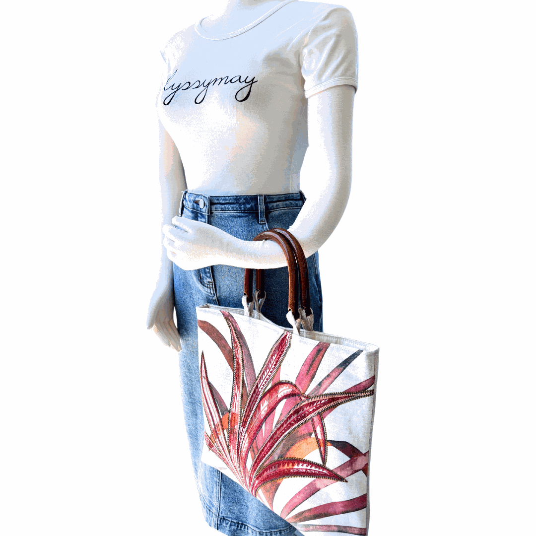 Port Douglas Days Large Shopper with Horse Shoe Handles (Red)
