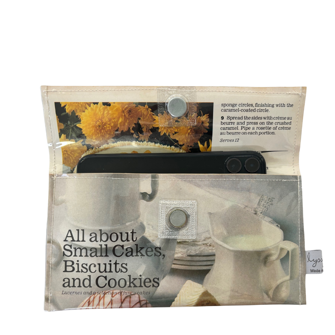 Retro Recipe Wallet - Small Cakes, Biscuits and Cookies