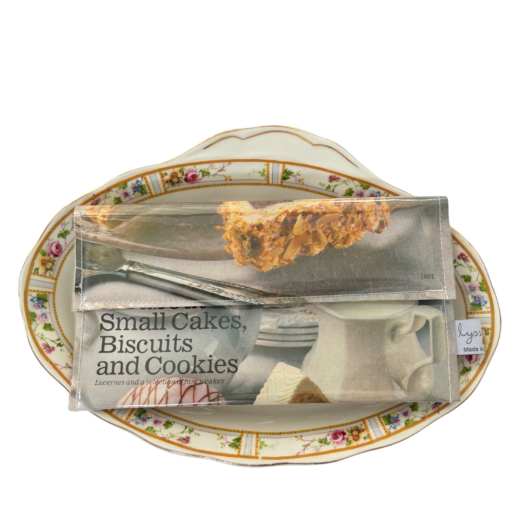 Retro Recipe Wallet - Small Cakes, Biscuits and Cookies