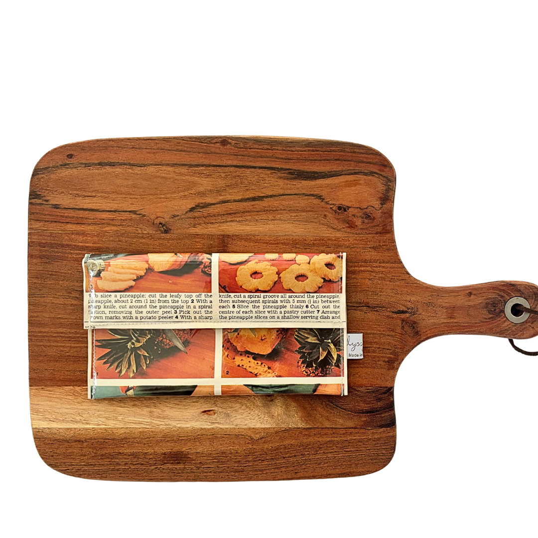 Retro Recipe Wallet - Slicing a Pineapple